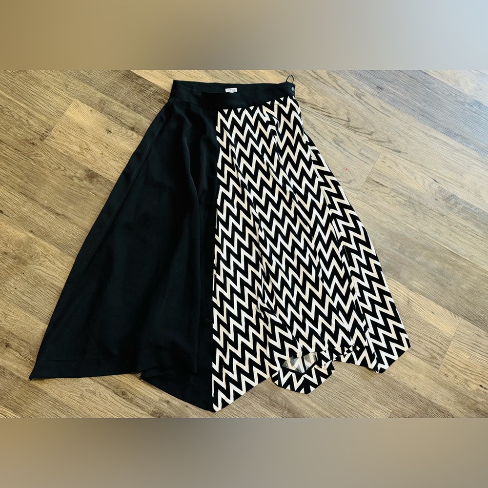 Loewe skirt - midi length - size 38FR (4-6US)